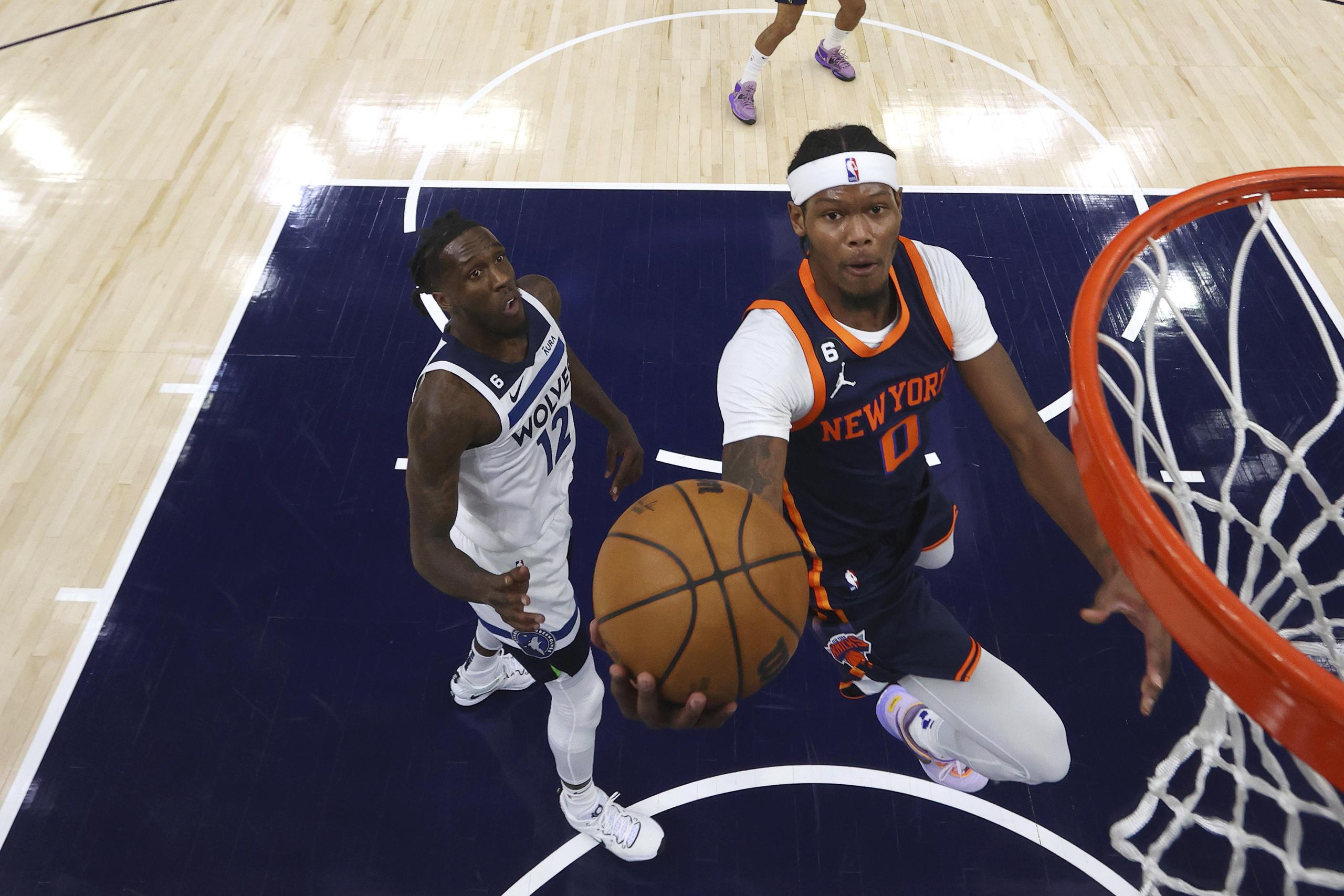 Cam Reddish, alero de los Knicks de Nueva York, fue selección de lotería en el sorteo de NBA de 2019 (#10) y se ha perdido en la rotación de los Knicks.