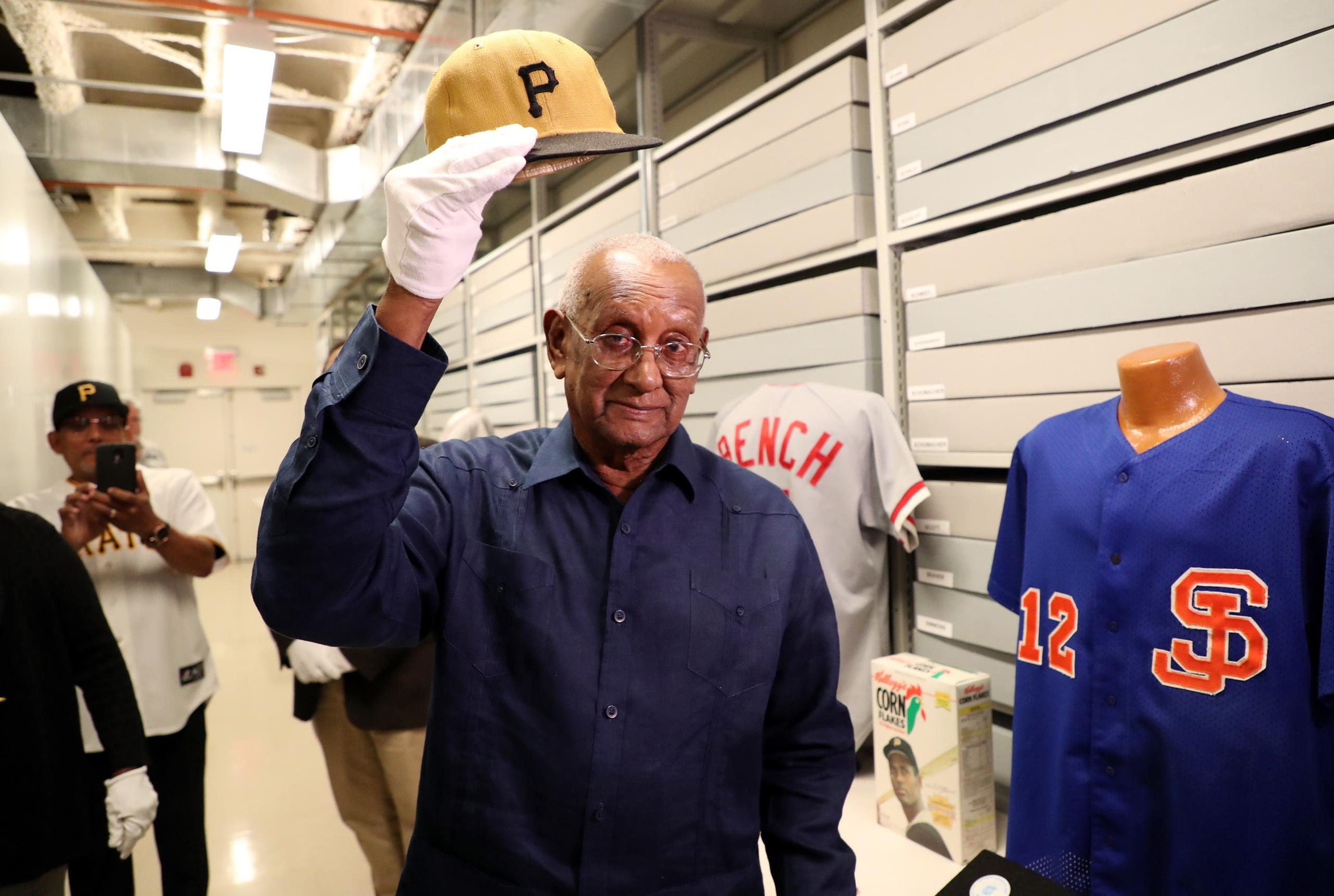 Matino Clemente tuvo la oportunidad de ir en el 2018 al Salón de la Fama del Béisbol, invitado por Roberto Alomar, para ver artículos que pertenecieron a su hermano.