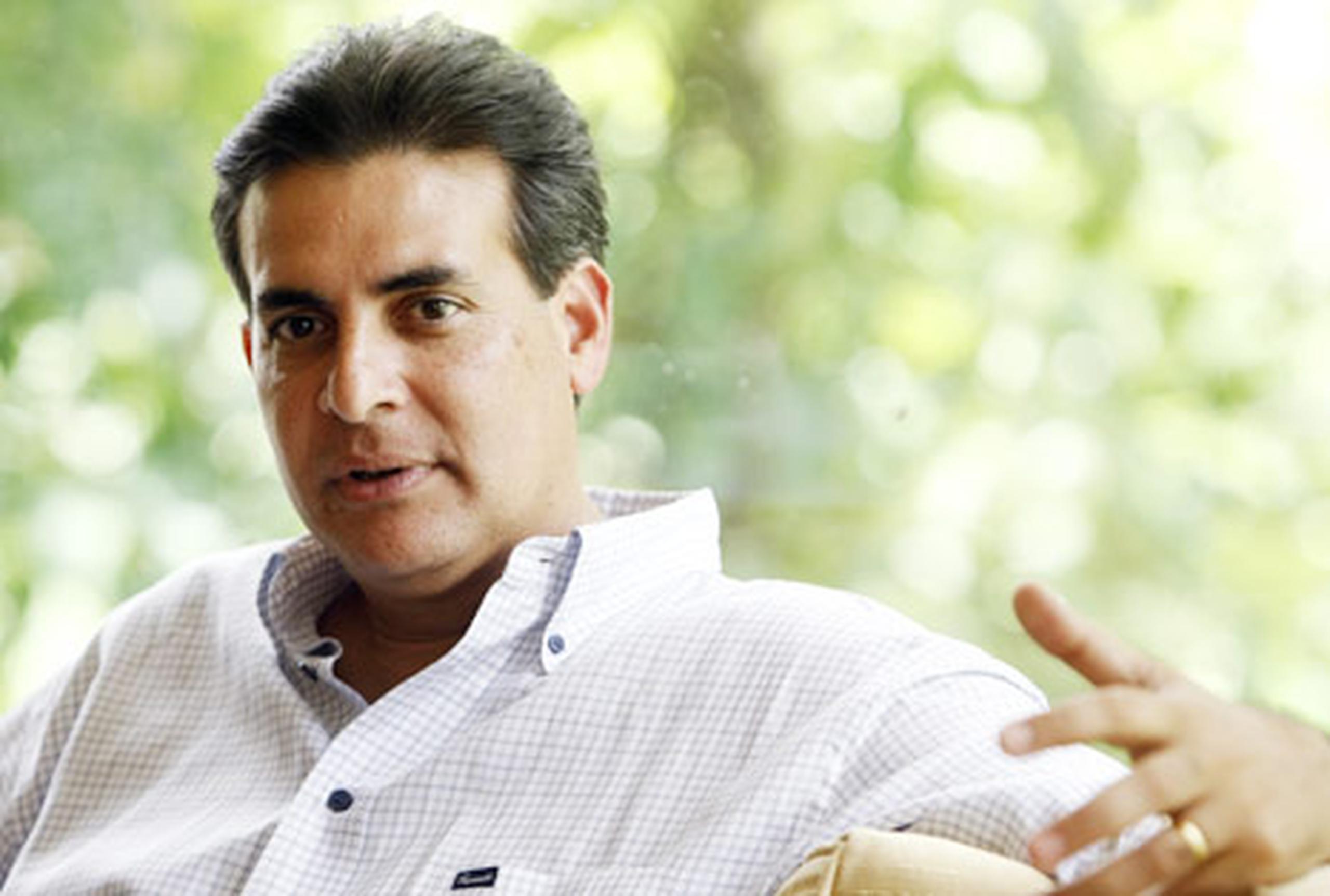 Rotundo 'No' de Eduardo Bhatia a la Comisaría Residente Primera Hora