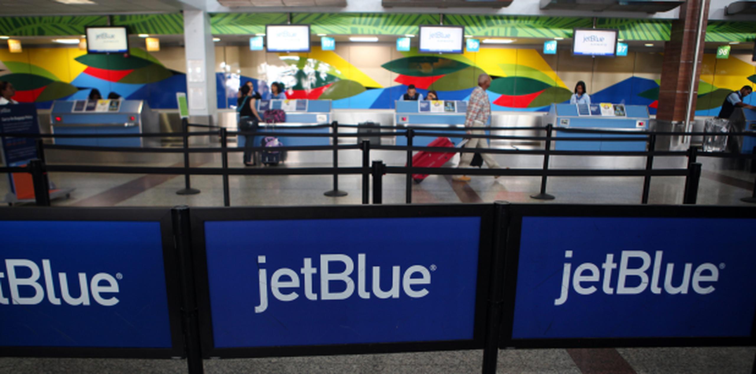 JetBlue y la Oficina de Aduanas y Protección Fronteriza probarán a partir de este mes el reconocimiento facial de pasajeros en los vuelos desde el aeropuerto Logan en Boston a Aruba. (EFE / Orlando Barría)
