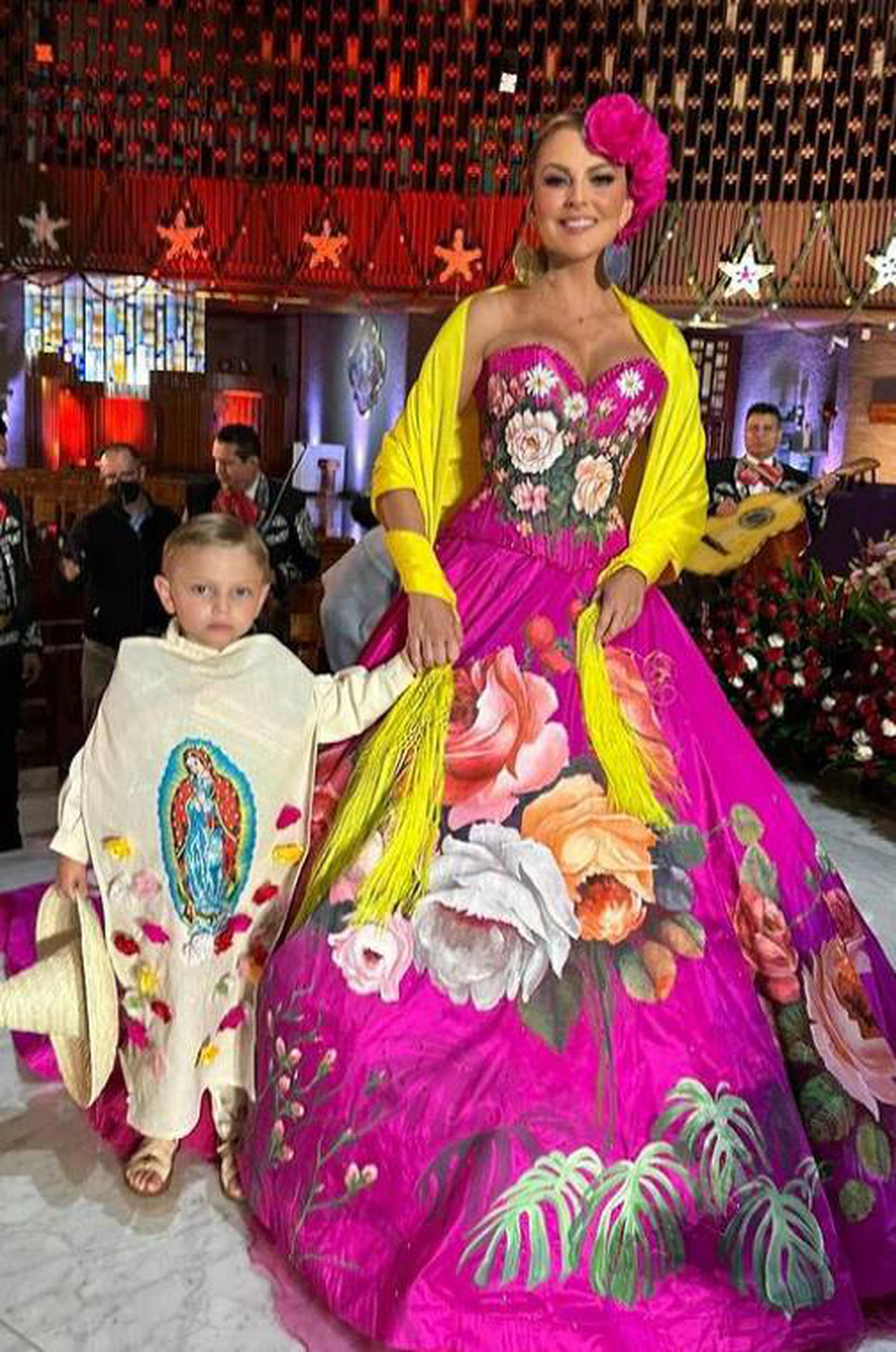 La actriz Marjorie de Souza vistió a su hijo, Matías, de Juan Diego para darle una visita a la Virgen de Guadalupe.