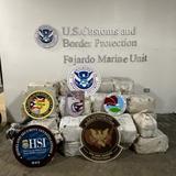 Federales ocupan cargamento millonario de cocaína en costa de Humacao