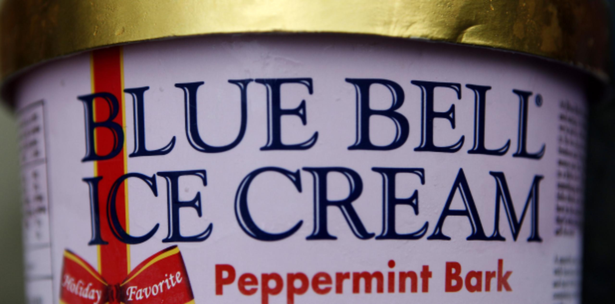 Semanas atrás, la fábrica de Blue Bell en Brenham, Texas, retiró de la venta varios productos de la misma línea tras detectar la presencia de listeria. (AP)