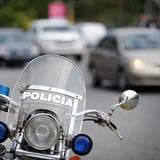 Policía y Hacienda cierran cuatro negocios en operativo realizado en la región de Arecibo