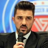 Denuncian al exfutbolista David Villa de acoso sexual