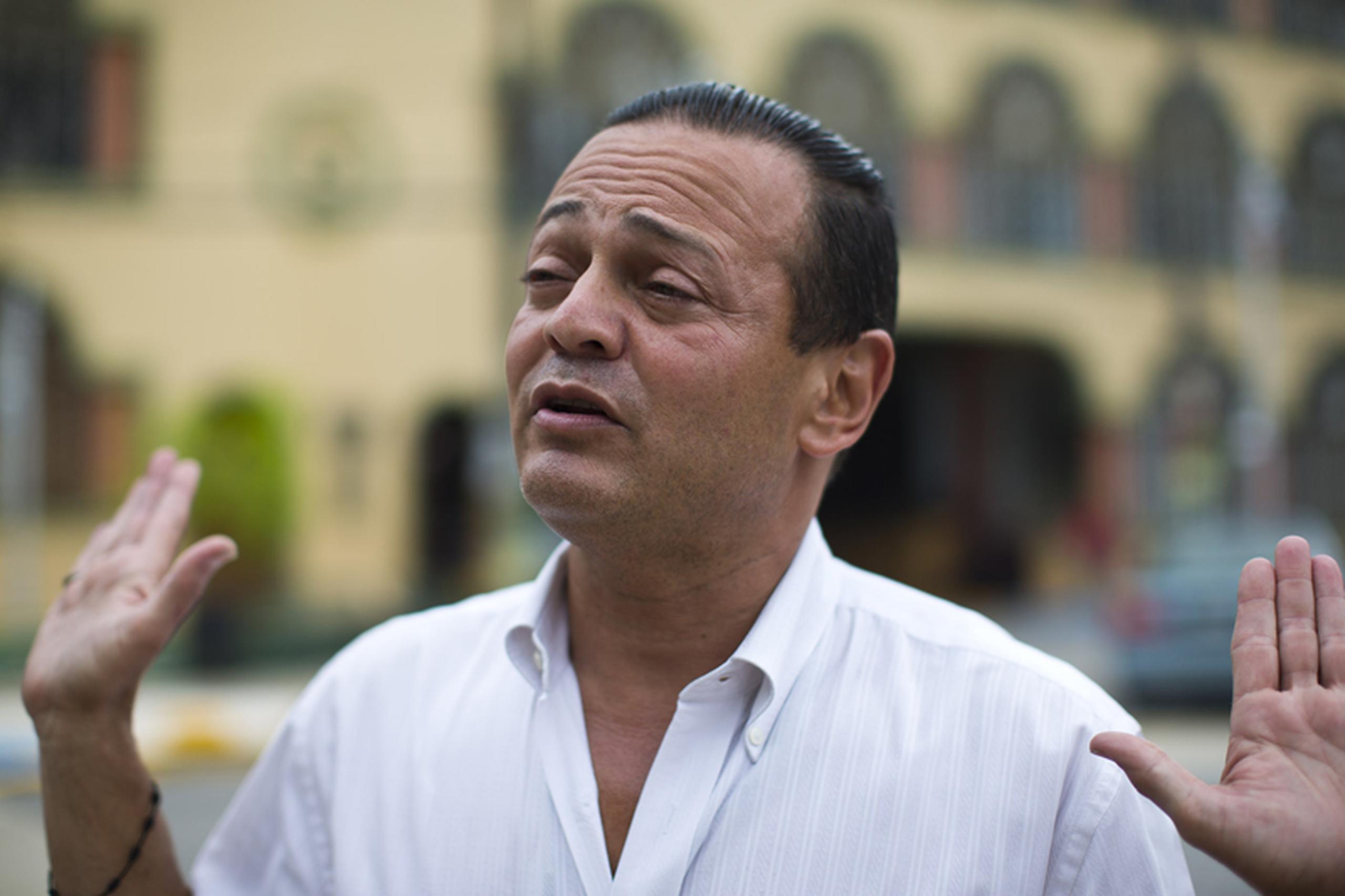 Jorge Estévez Martínez, alcalde de Añasco, exhortó a quedarse en casa y evitar la propagación del virus.