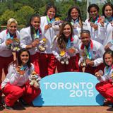 Equipo de sóftbol femenino recibió sus medallas de bronce