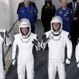 SpaceX posterga regreso de astronautas por mal clima