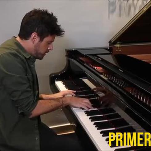 Pablo López seduce desde el piano