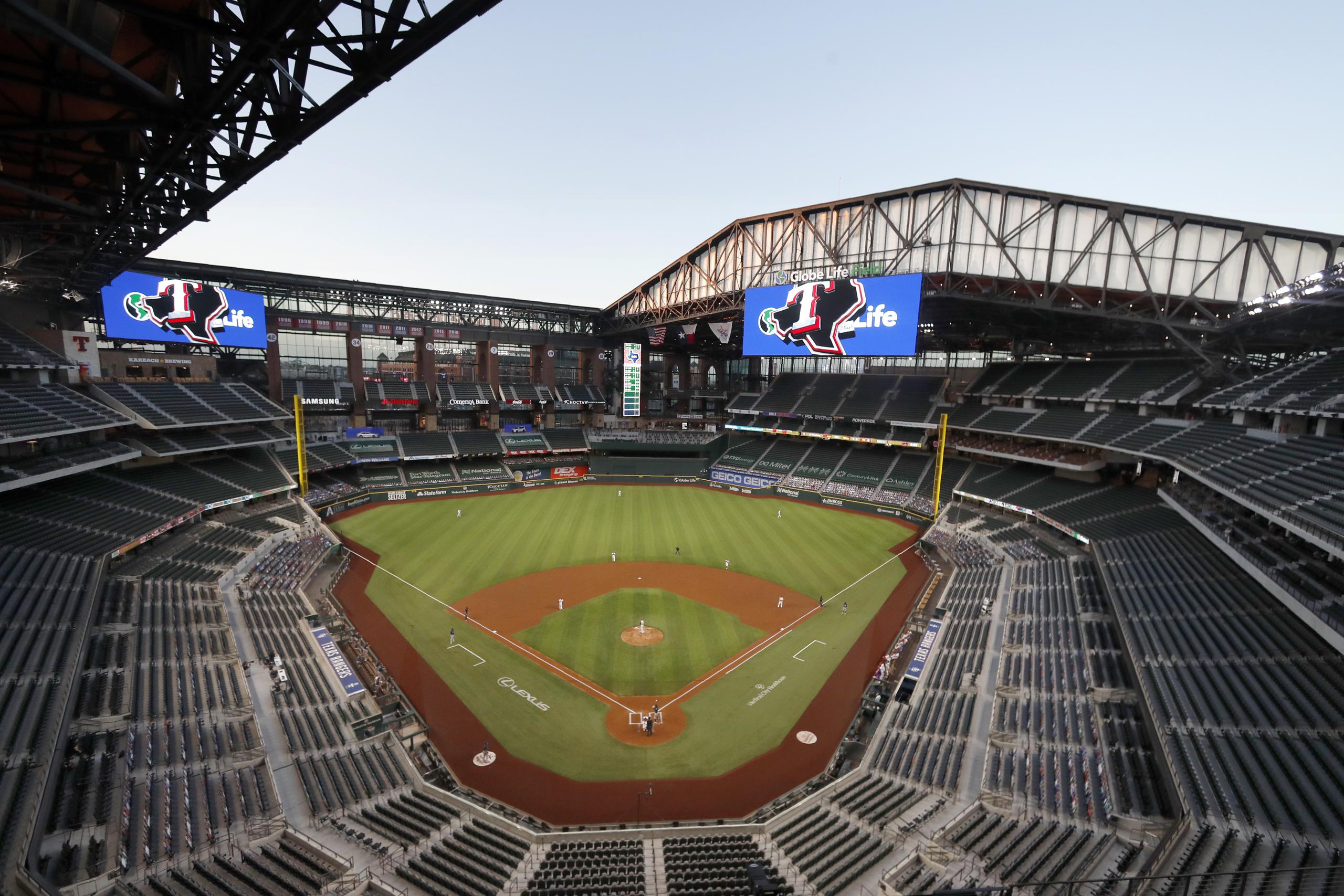 La asistencia que será permitida ocupara solo el 28 por ciento del espacio en el nuevo estadio de los Rangers de Texas.