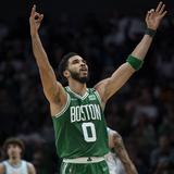 Jayson Tatum metió 44 y los Celtics de Boston siguen encendíos