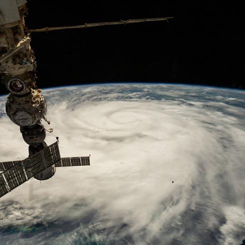 Fotos: El poderoso huracán Ian visto desde el espacio