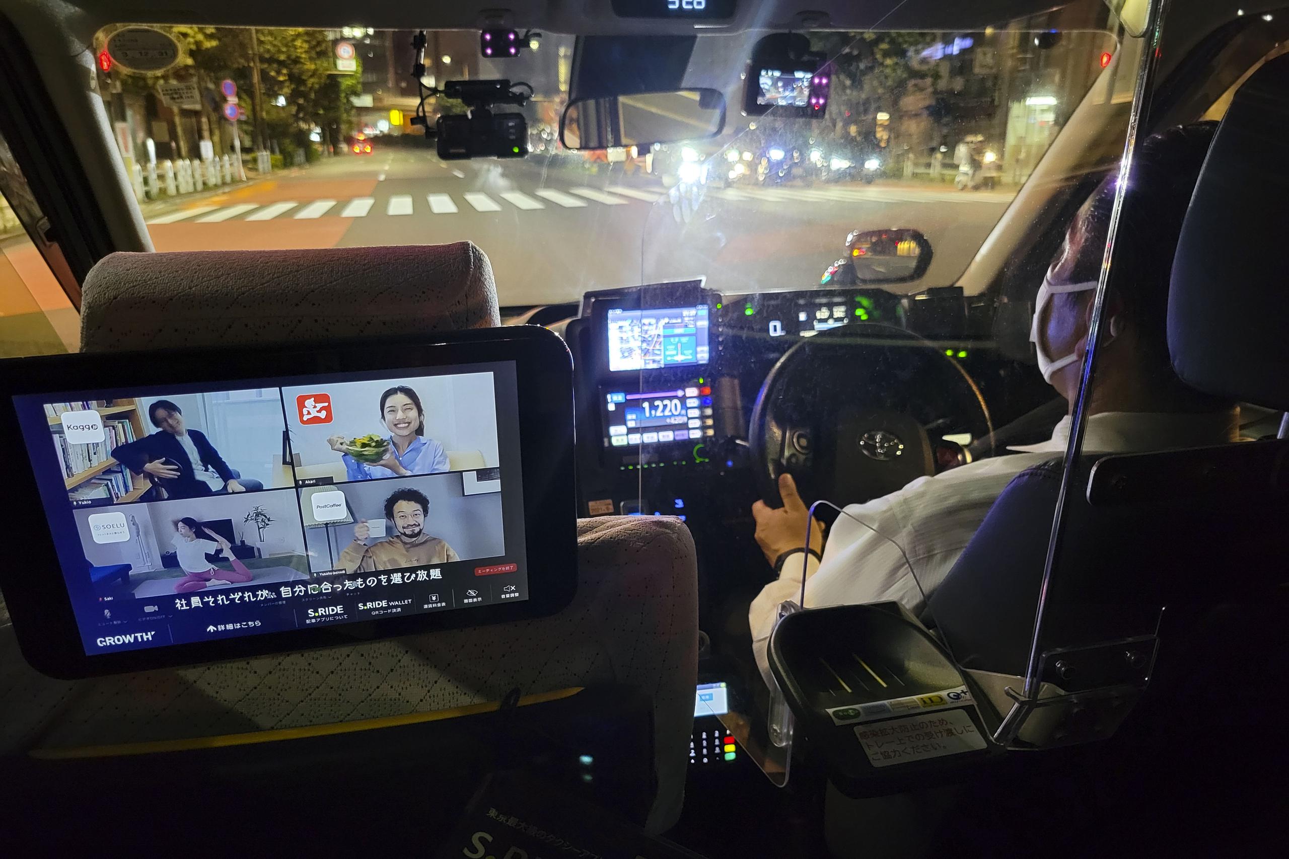 Las calles en Japón lucen vacías por áreas por donde fueron transportados los periodistas de GFR Media hacia su hotel en Tokio.