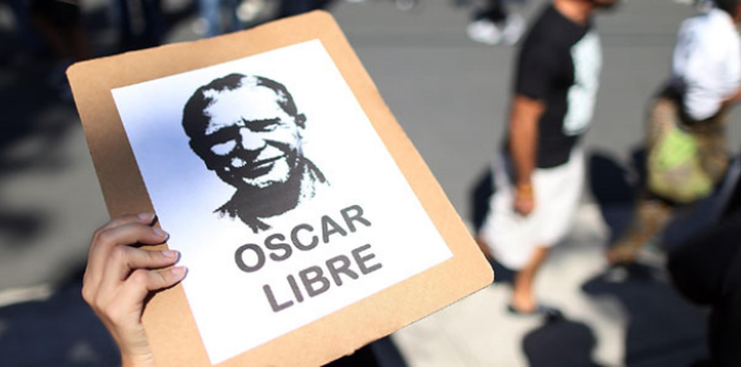 Oscar López Rivera fue detenido en 1981 por conspiración sediciosa y condenado a una pena de 55 años de cárcel, a los que se añadieron posteriormente otros quince más en 1987 por intento de fuga. (Archivo)