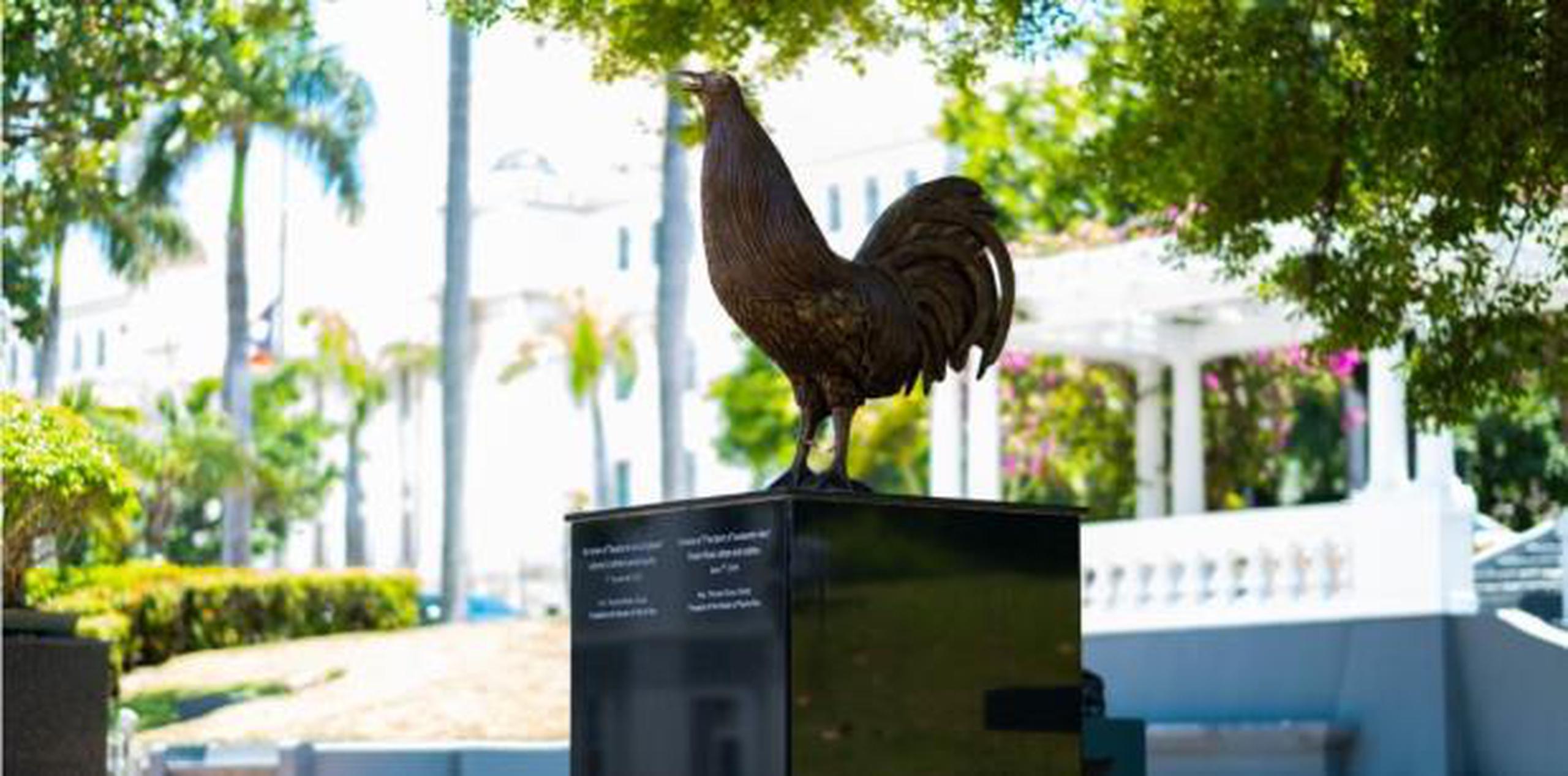 Sobre el costo de la estatua del gallo, develada el pasado 1 de junio, Rivera Schatz se remitió al comunicado de la Superintendencia del Capitolio que dice que la actividad costó $36 mil. (tonito.zayas@gfrmedia.com)