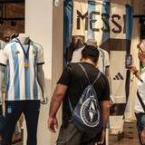 Comienza la venta de la nueva camiseta Argentina con tres estrellas