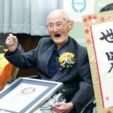Guinness certifica a japonés como el hombre más viejo del mundo