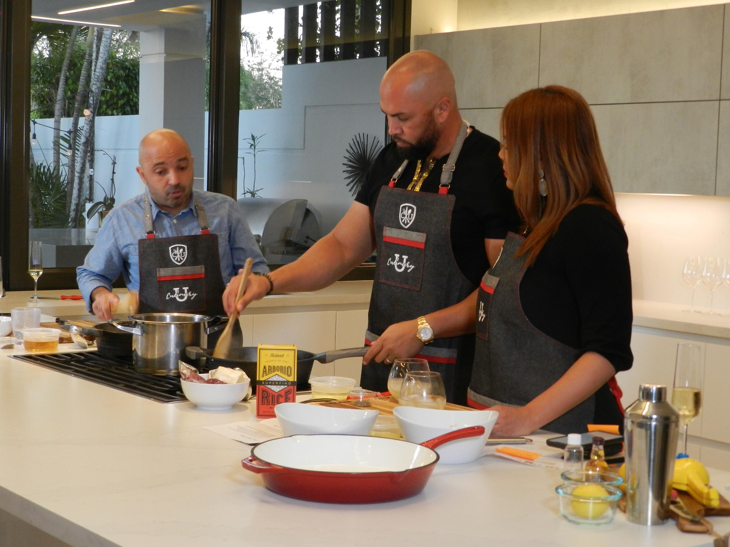En la primera edición del evento el pasado marzo, Carlos Beltrán y Jessica confeccionaron risotto con filete mignon bajo la tutela del chef Raúl Correa. 
