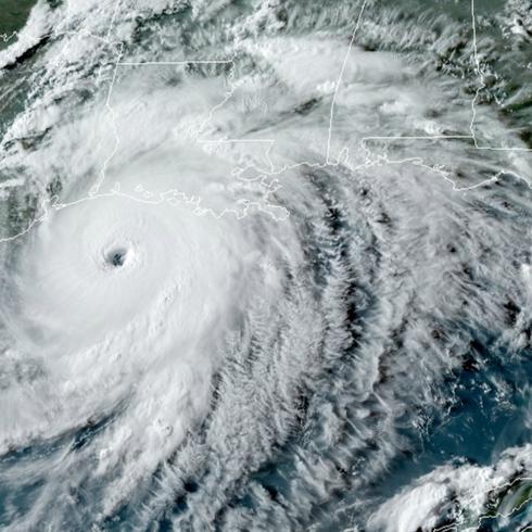 Crece el peligro del huracán Laura