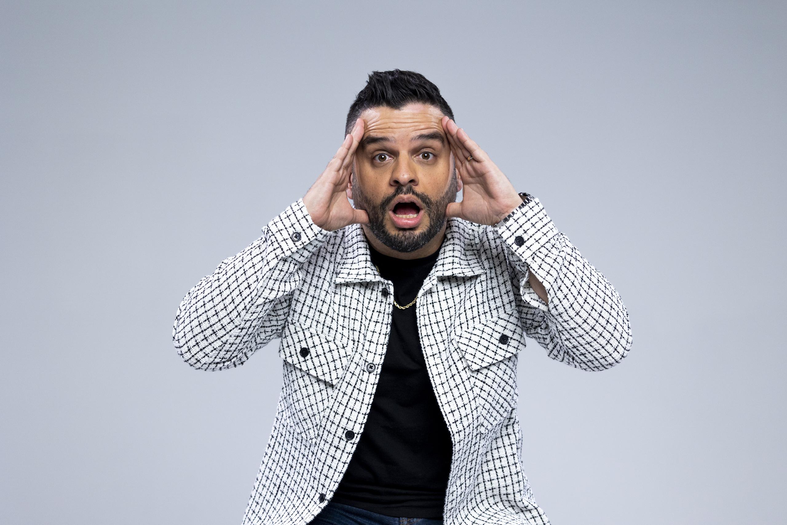 Josué “Comedy” Torres debuta este domingo en el Coliseo de Puerto Rico con el show "Soy un papá fresita" como parte del concepto “De Lares Pa'l Choli”. Fotos por Nahira Montcourt. 