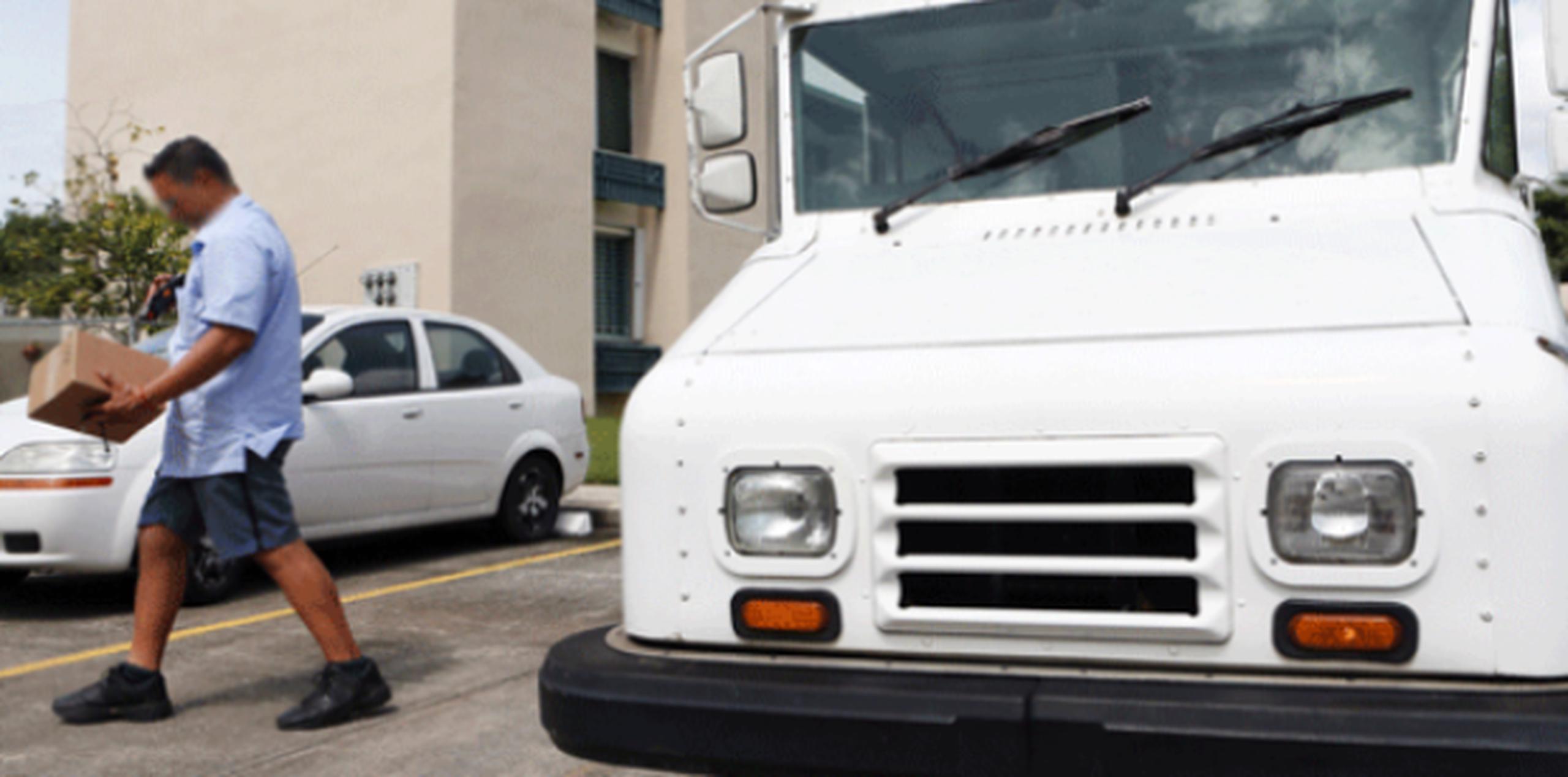 Uno de los problemas que enfrenta el Servicio Postal es el acceso a combustible por parte de sus empleados, no obstante, aseguraron tener abastos de diésel para los vehículos oficiales. (Archivo)