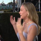 Brie Larson y Jennifer López lloran al conocerse en la alfombra roja de los Golden Globes
