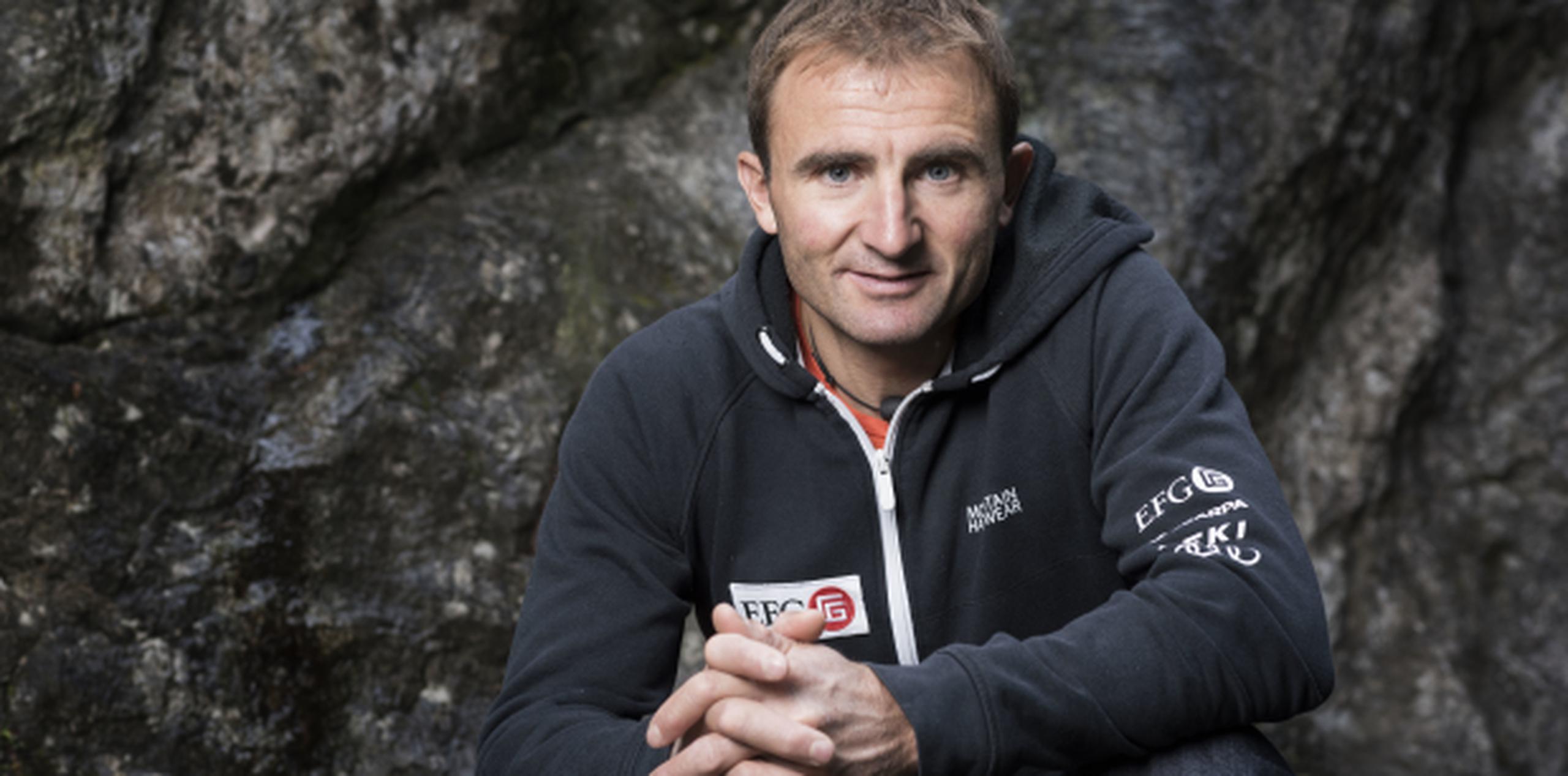 Ueli Steck falleció el domingo en un accidente de montañismo a los 40 años.  (AP)