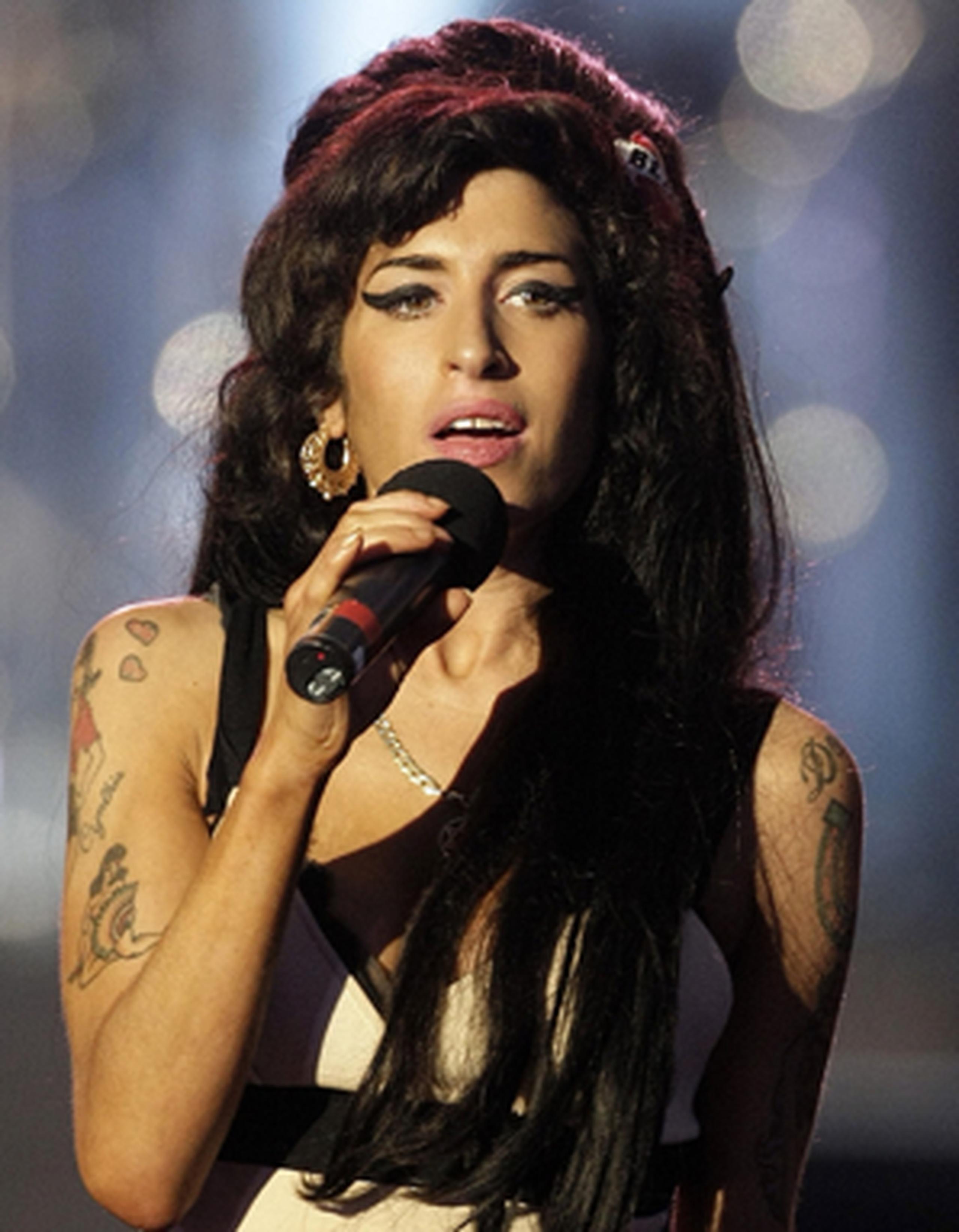 Winehouse  murió a los 27 años en Londres en el 2011 por envenenamiento etílico accidental. (Archivo)