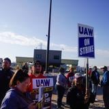 Se agrava la huelga en plantas automotrices de Estados Unidos