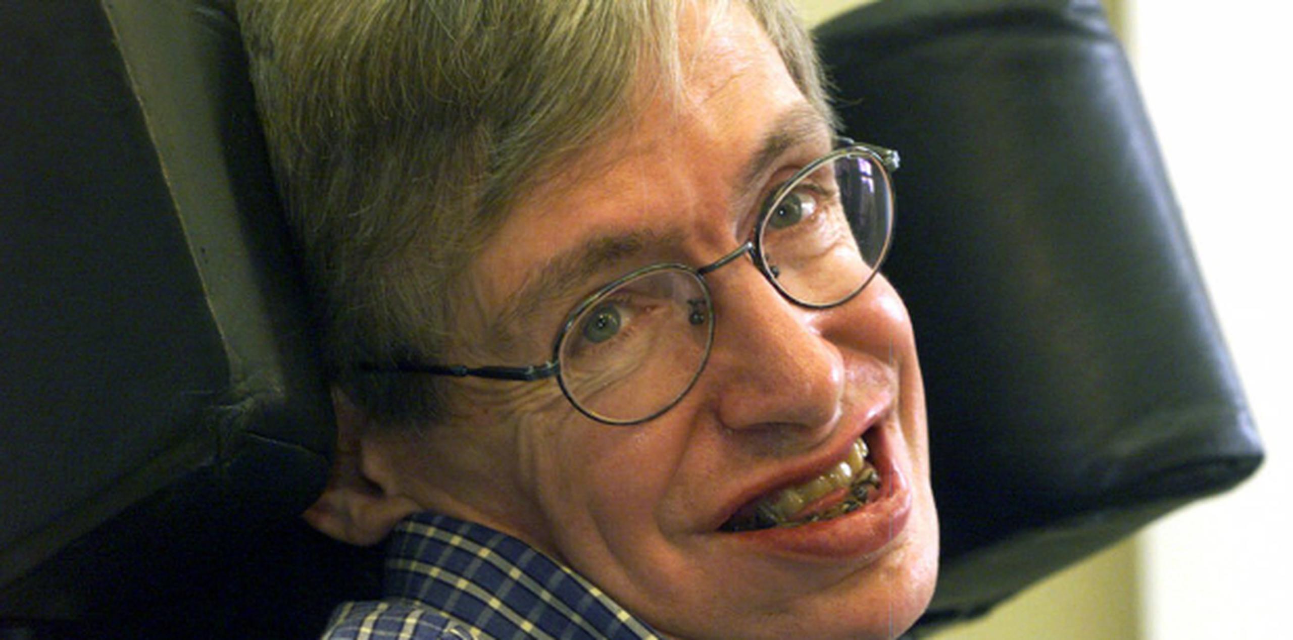 "Aunque no puedo moverme y tengo que hablar a través de una computadora, en mi mente soy libre", dijo Hawking. (AP)
