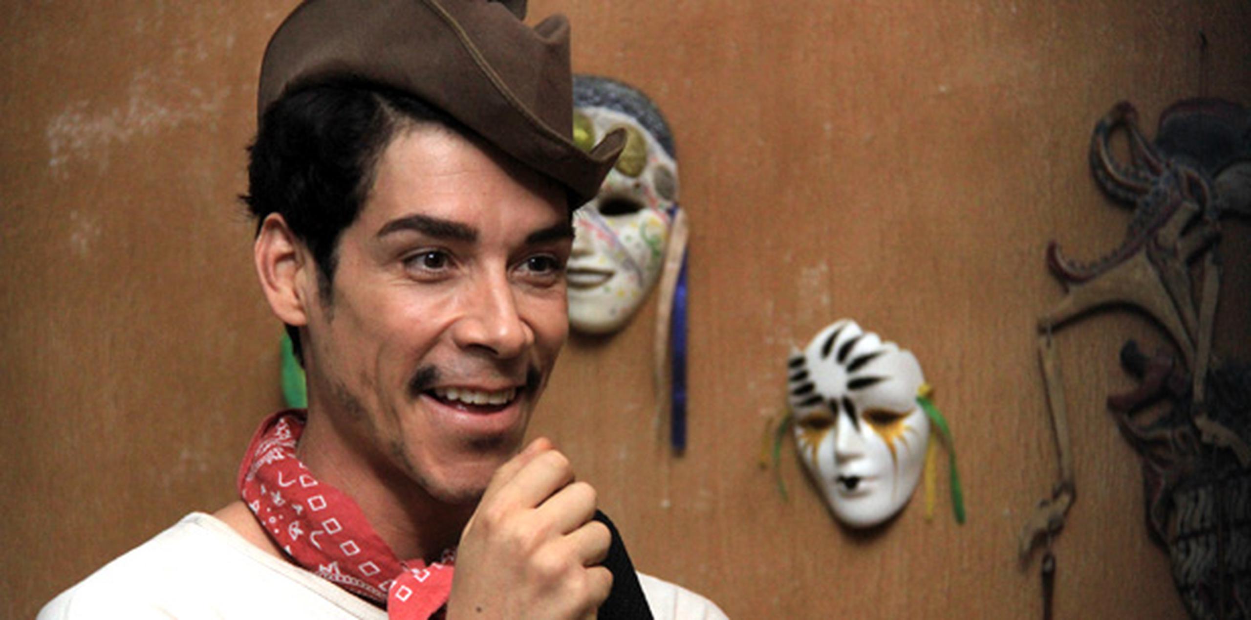El español Óscar Jaenada interpreta al comediante mexicano Mario Moreno en el filme "Cantinflas".