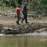 Rescatan a salvo grupo de excursionistas atrapado por crecida de río en Patillas