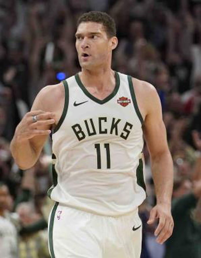 Brook López fue el arma secreta de Milwaukee - Primera Hora