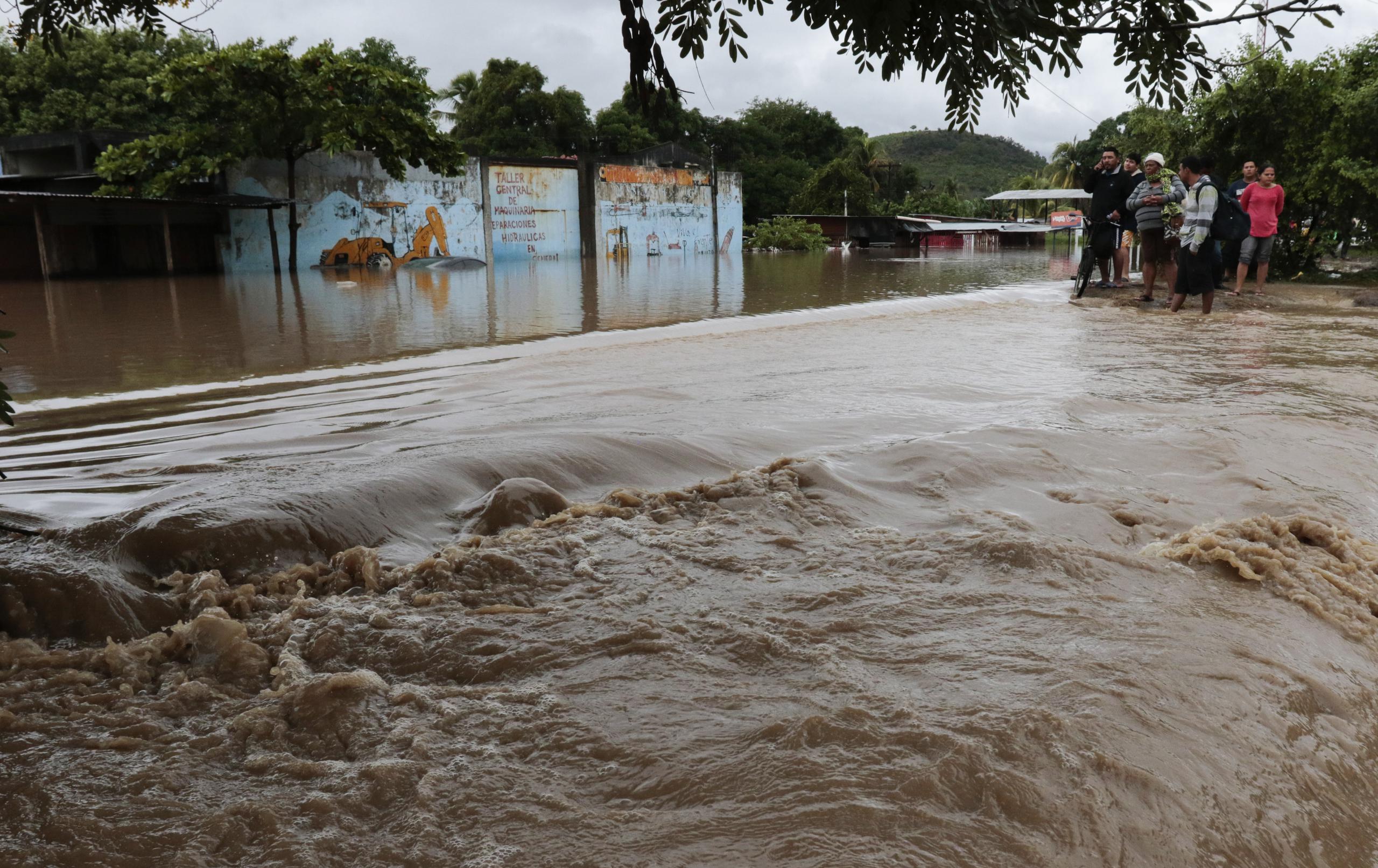 Los eventos de inundaciones provocaron decenas de muertes entre Nicaragua y Honduras.