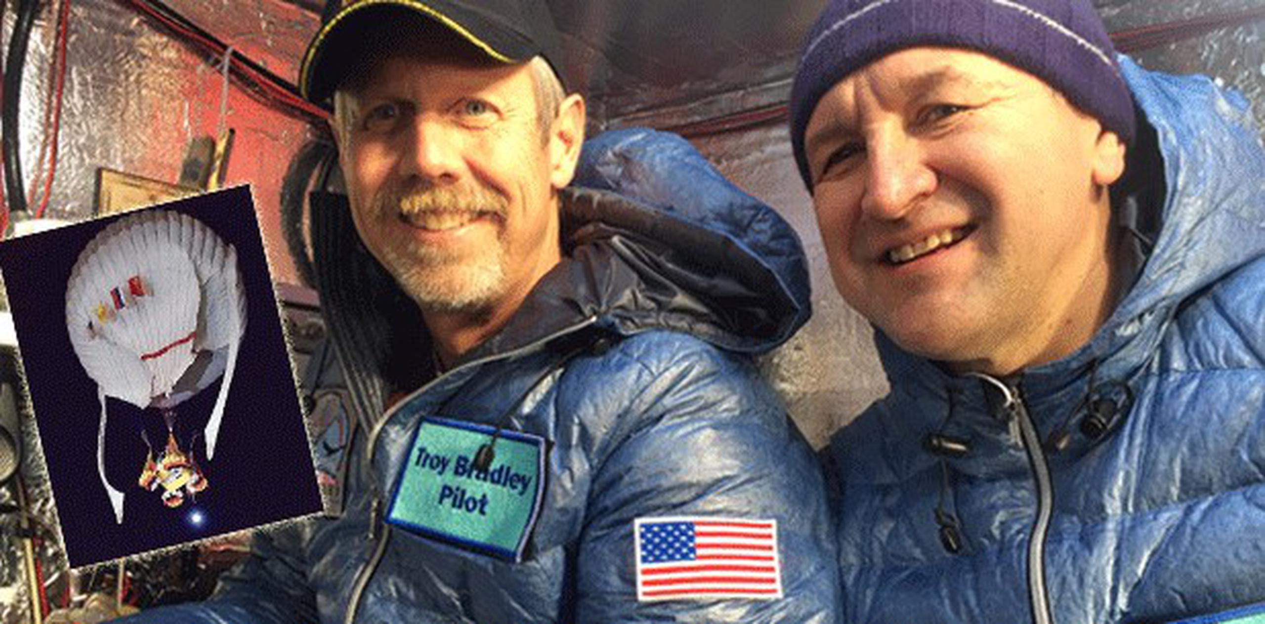 El estadounidense Troy Bradley, de Albuquerque, y el ruso Leonid Tiukhtyaev despegaron de Japón el domingo pasado y lograron batir el que se consideraba como "santo grial" de los logros en esta categoría de viaje aéreo. (AP)