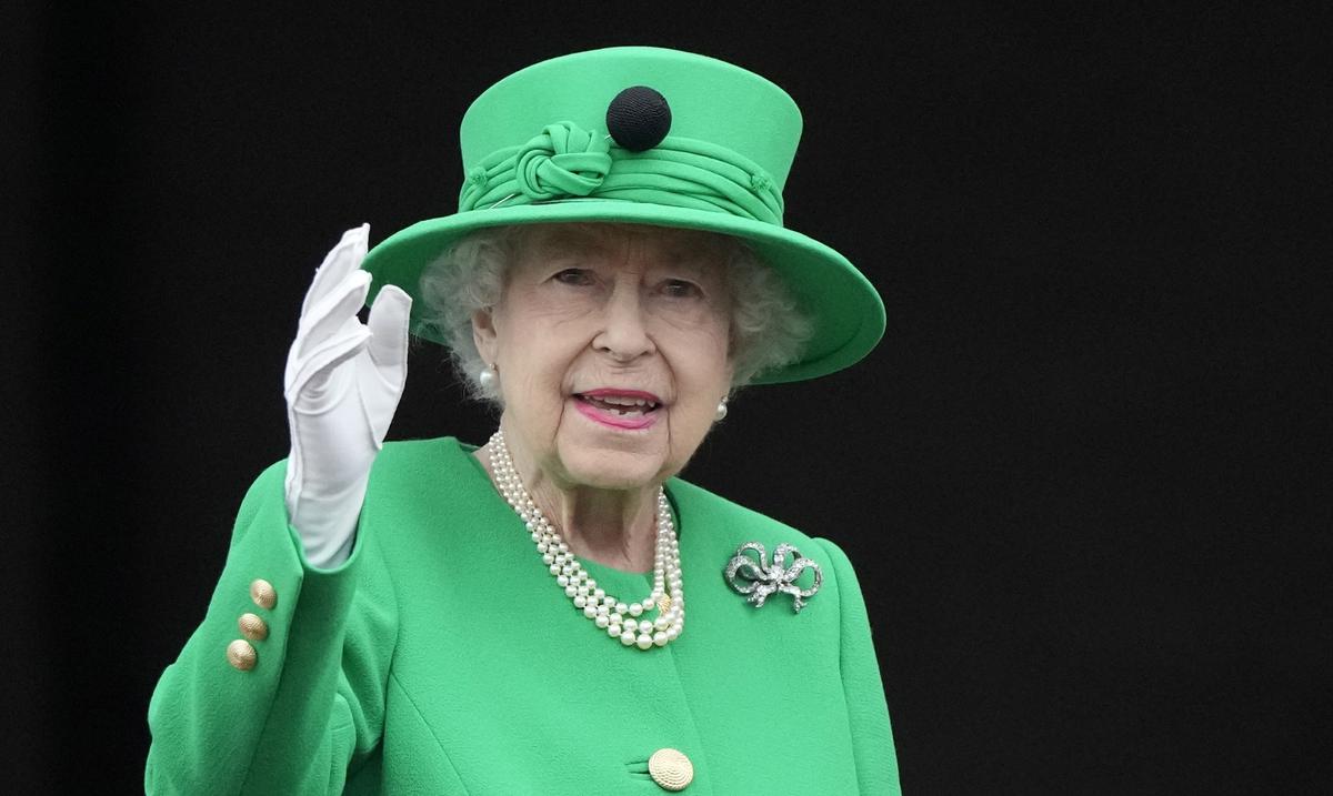 They reveal what Queen Elizabeth asked to be buried with