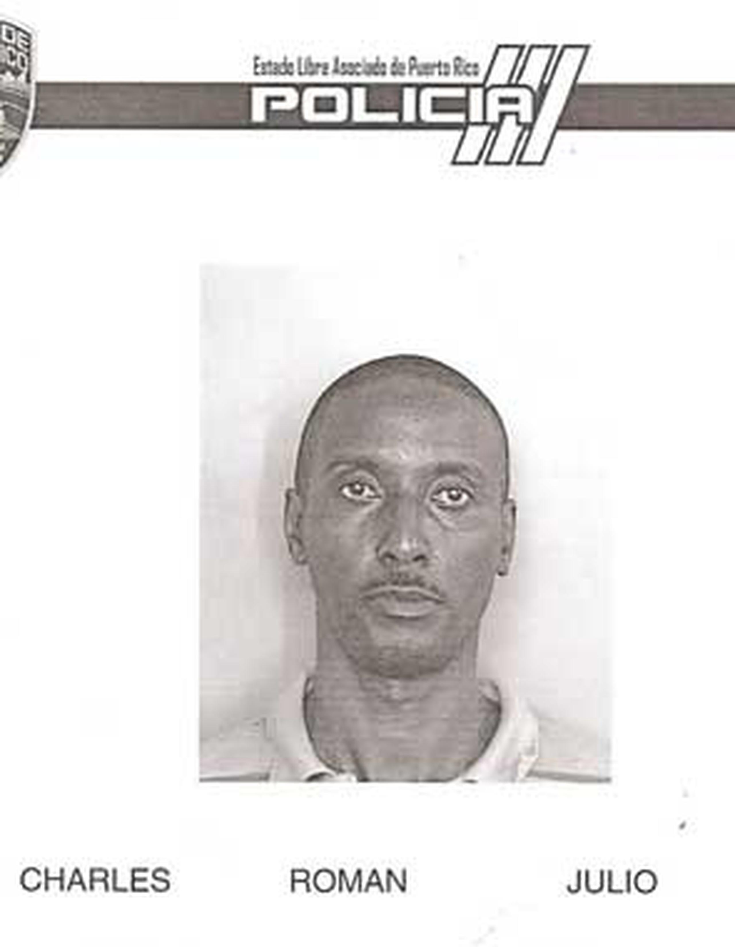 El hombre, identificado como Julio A. Charles Román, de 43 años, fue imputado de estos delitos por hechos cometidos el pasado 22 de julio de 2013. (Suministrada)