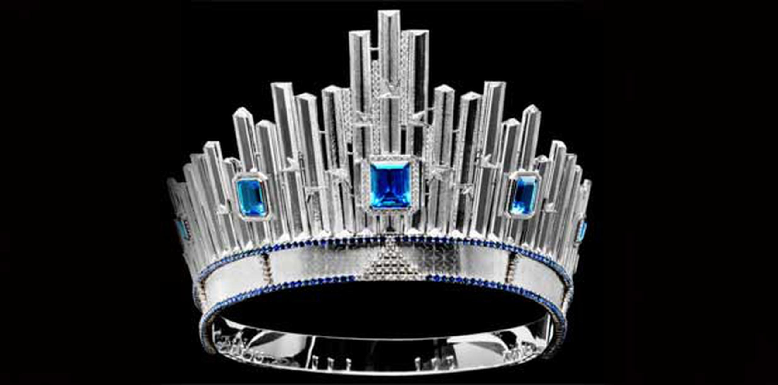 La nueva corona, inspirada en la Ciudad de Nueva York, está decorada con topacios y zafiros. (Suministrada)