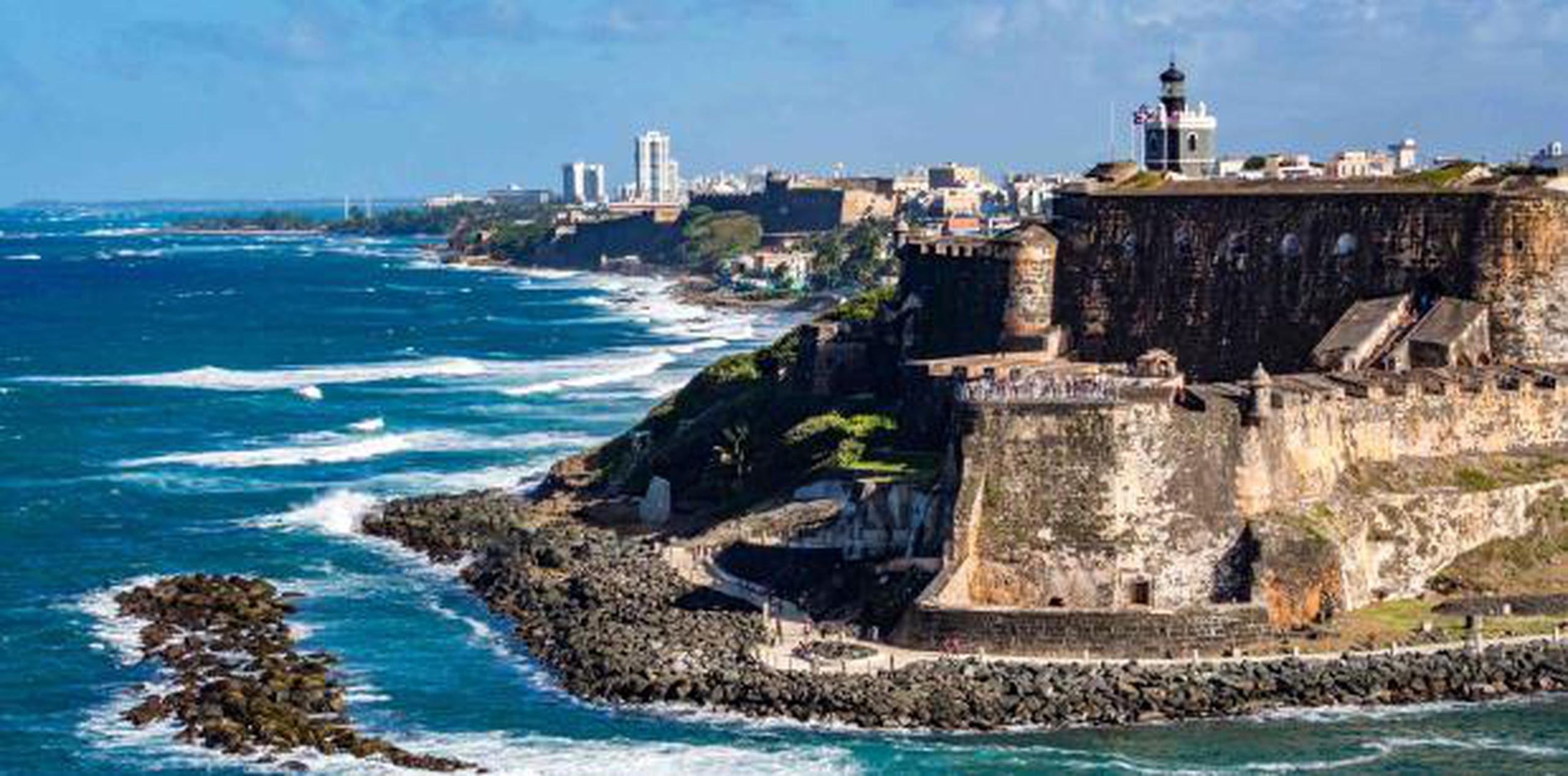 Con el fin de acoger al visitante, la isla cuenta con casi 140 hoteles y más de 4,000 restaurantes, según presenta Discover Puerto Rico en la feria. (Archivo)