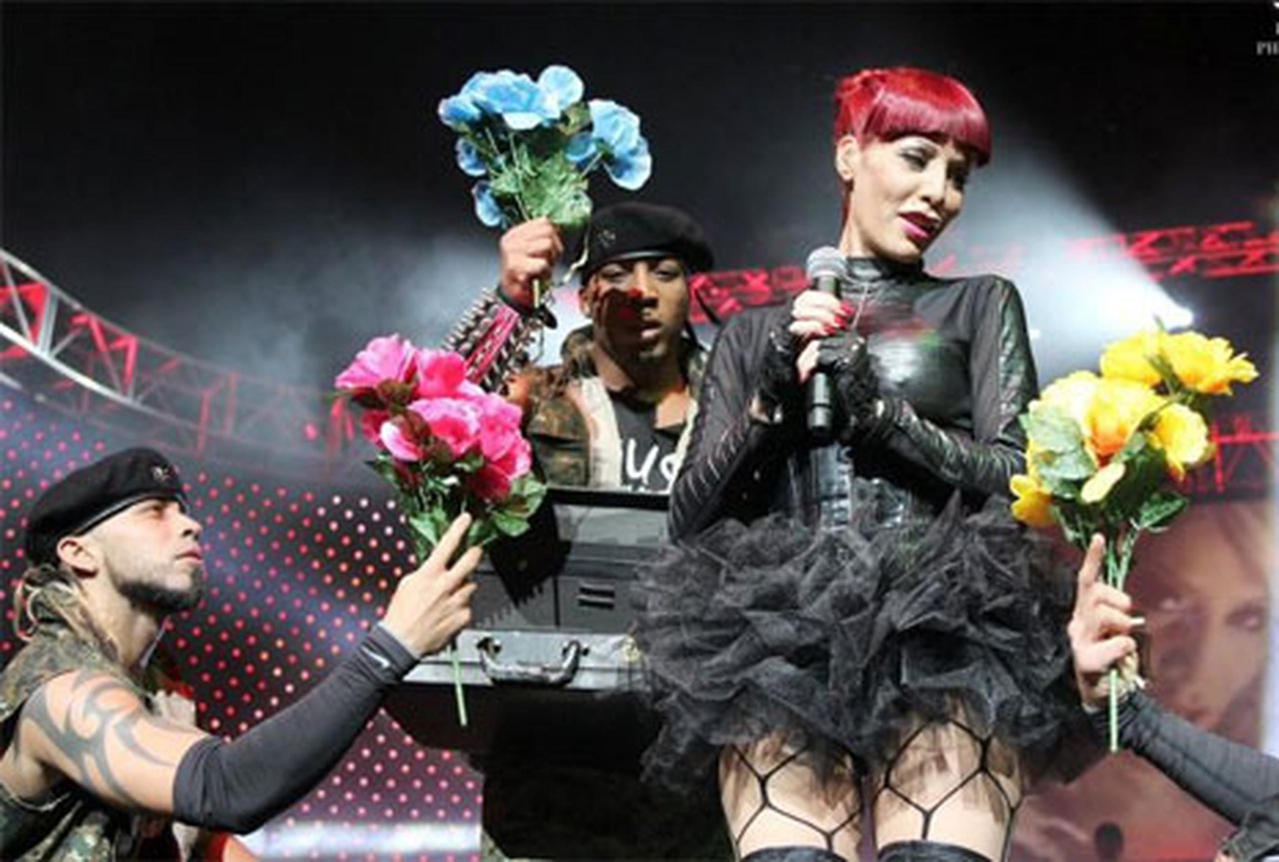 Ivy Queen cautiva a su fanaticada de Los Ángeles Primera Hora