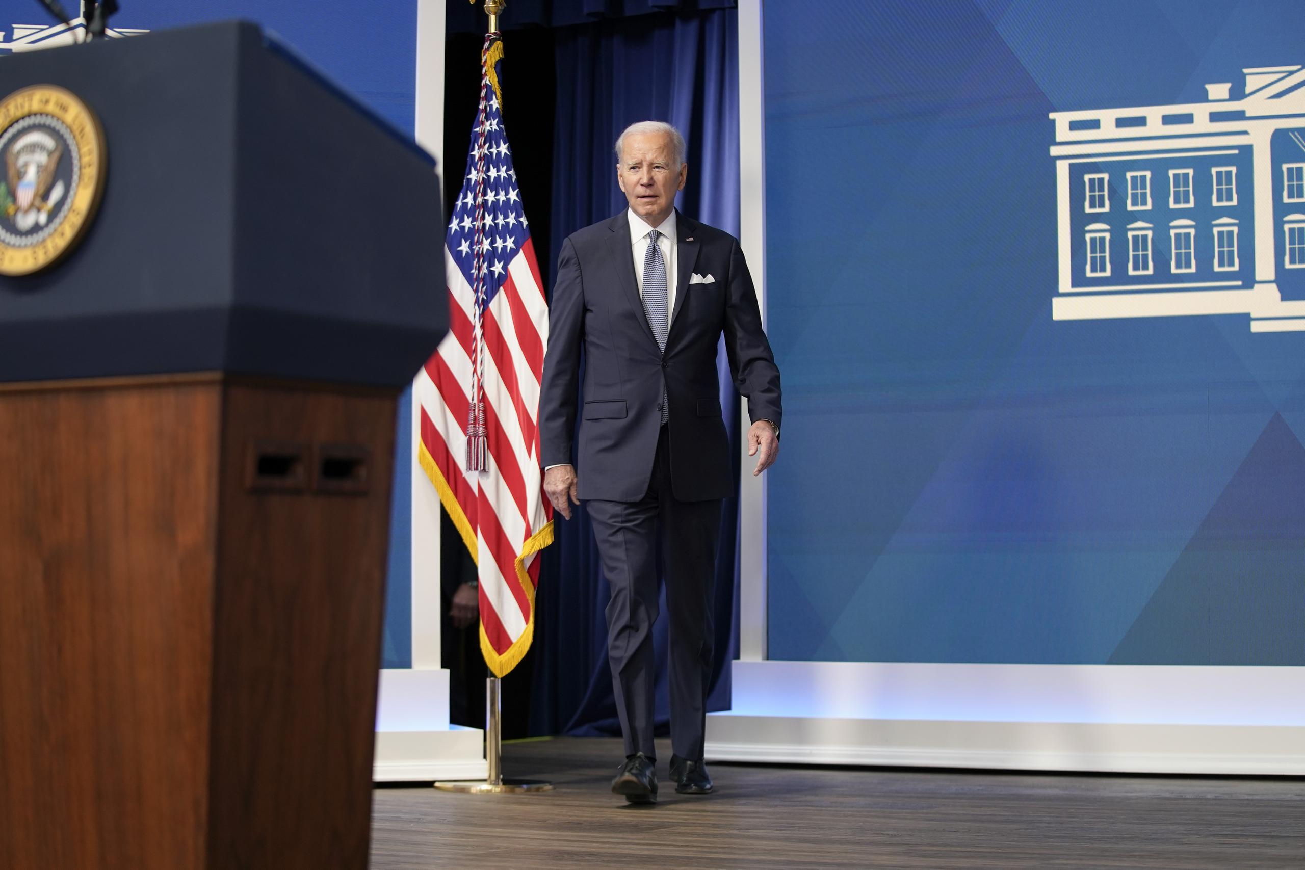 El presidente Joe Biden reconoció que coopera con el Departamento de Justicia en la pesquisa que llevan sobre los documentos clasificados hallados.