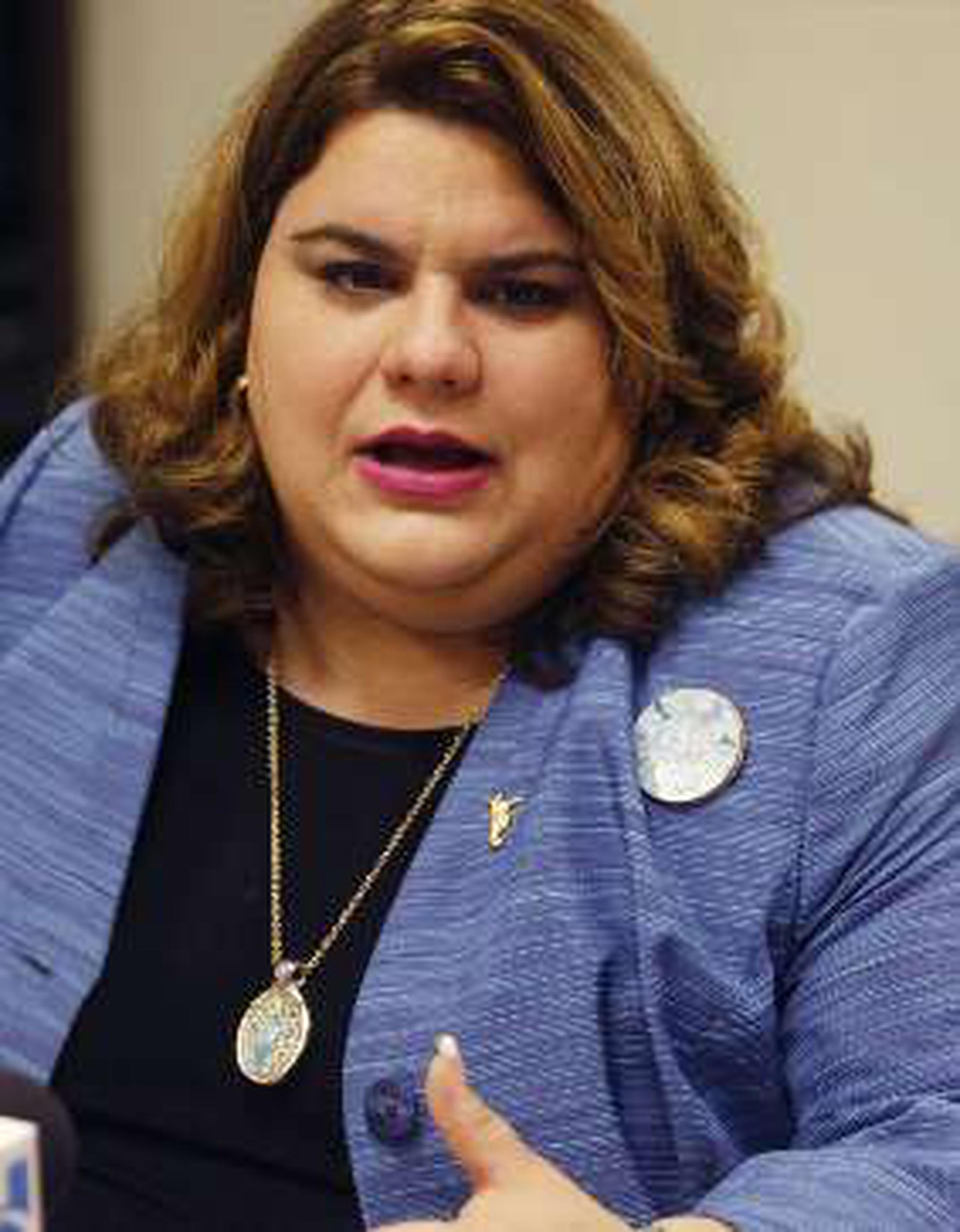 Jenniffer prevalece en pugna caso Farinacci Primera Hora