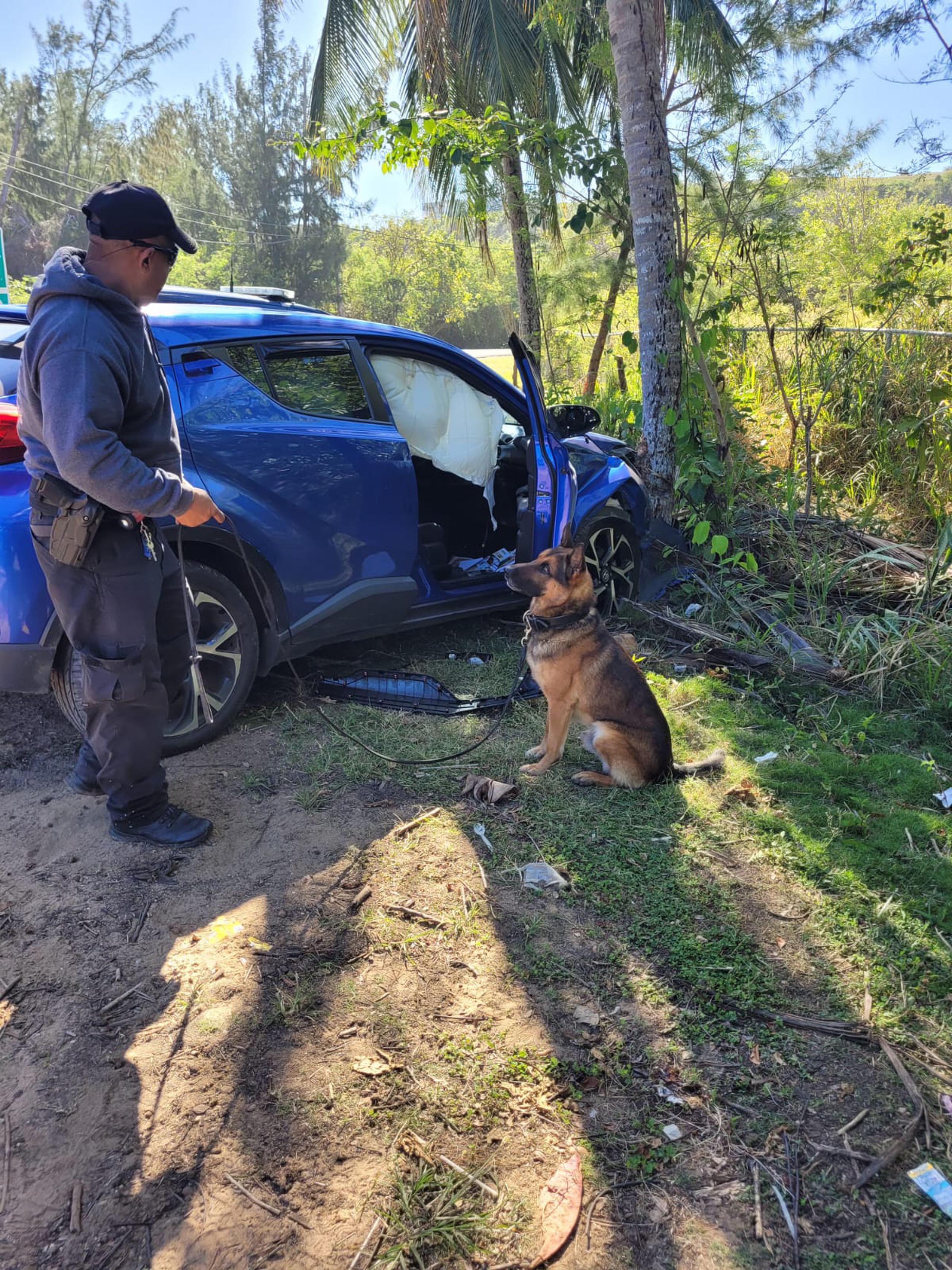Agentes de la División de Patrullas de Carreteras de Aguadilla confiscaron el vehículo tras ocupar 6 kilos de cocaína durante una intervención de tránsito.