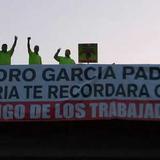 Unionados de la UIA se manifiestan contra García Padilla