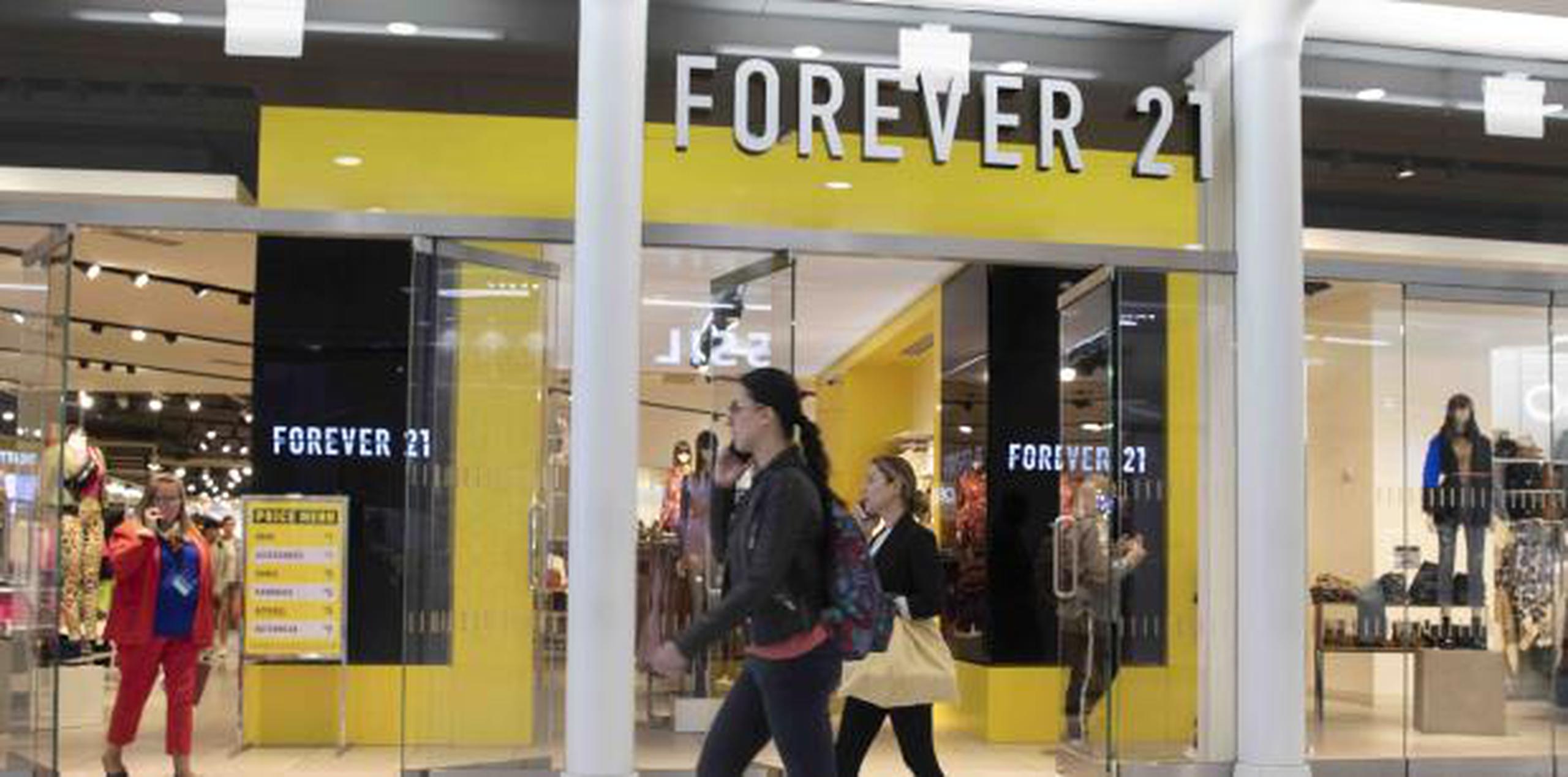 Forever 21 cerrará aproximadamente 350 establecimientos a nivel internacional, incluyendo hasta 178 en Estados Unidos. (AP / Mark Lennihan)