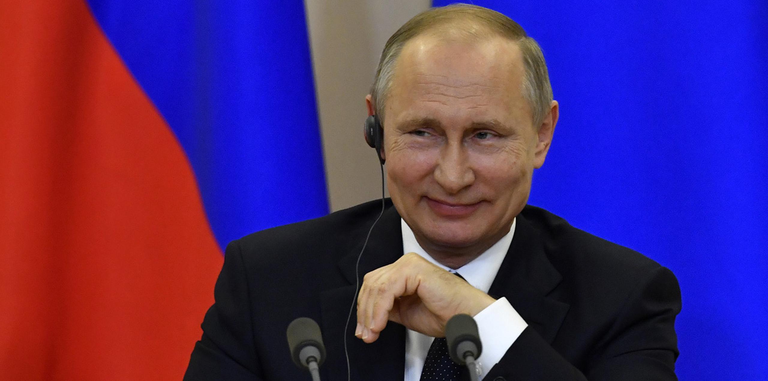 Putin añadió que “ningún hacker puede influir en las campañas electorales de ningún país de Europa, Asia o América”. (AP)
