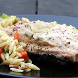 Receta: Filete de pescado empanado con ensalada de orzo
