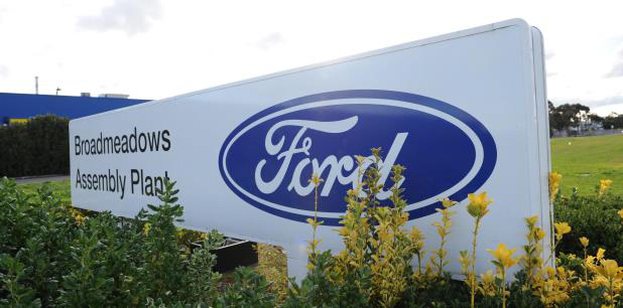 Ford anunció el mes pasado que recortaría 7,000 empleos de oficina en todo el mundo. (EFE / Julian Smith)