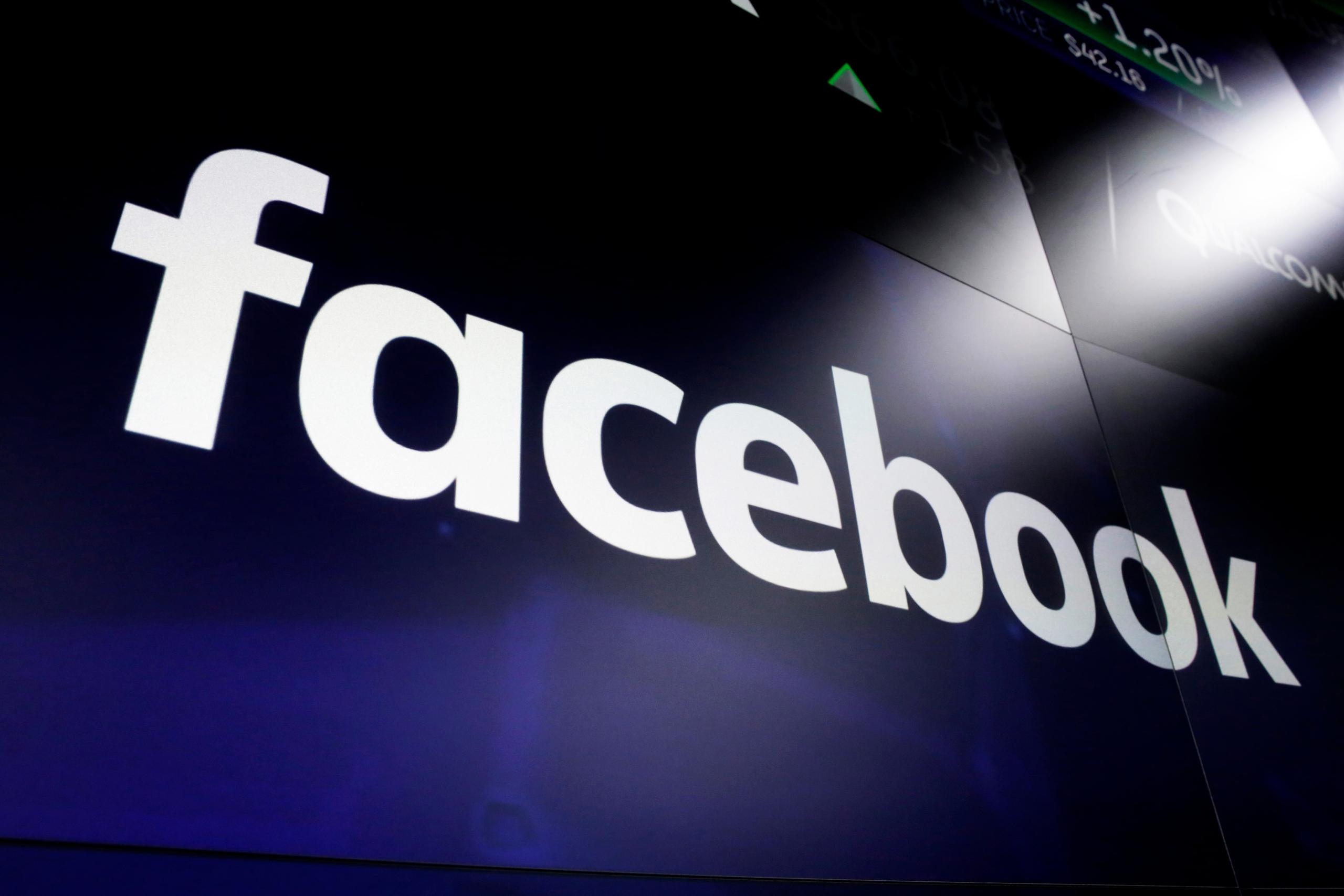 Facebook eliminó entre enero y marzo 1,700 millones de cuentas falsas, casi 10 millones de contenidos que incitaban al odio, 40 millones de contenidos explícitamente sexuales o nudistas, 25.5 millones de mensajes con violencia gráfica y 2.3 millones de mensajes en los que se acosaba a otros usuarios.