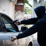 Pistoleros cometen “carjacking” en gasolinera de Caguas 